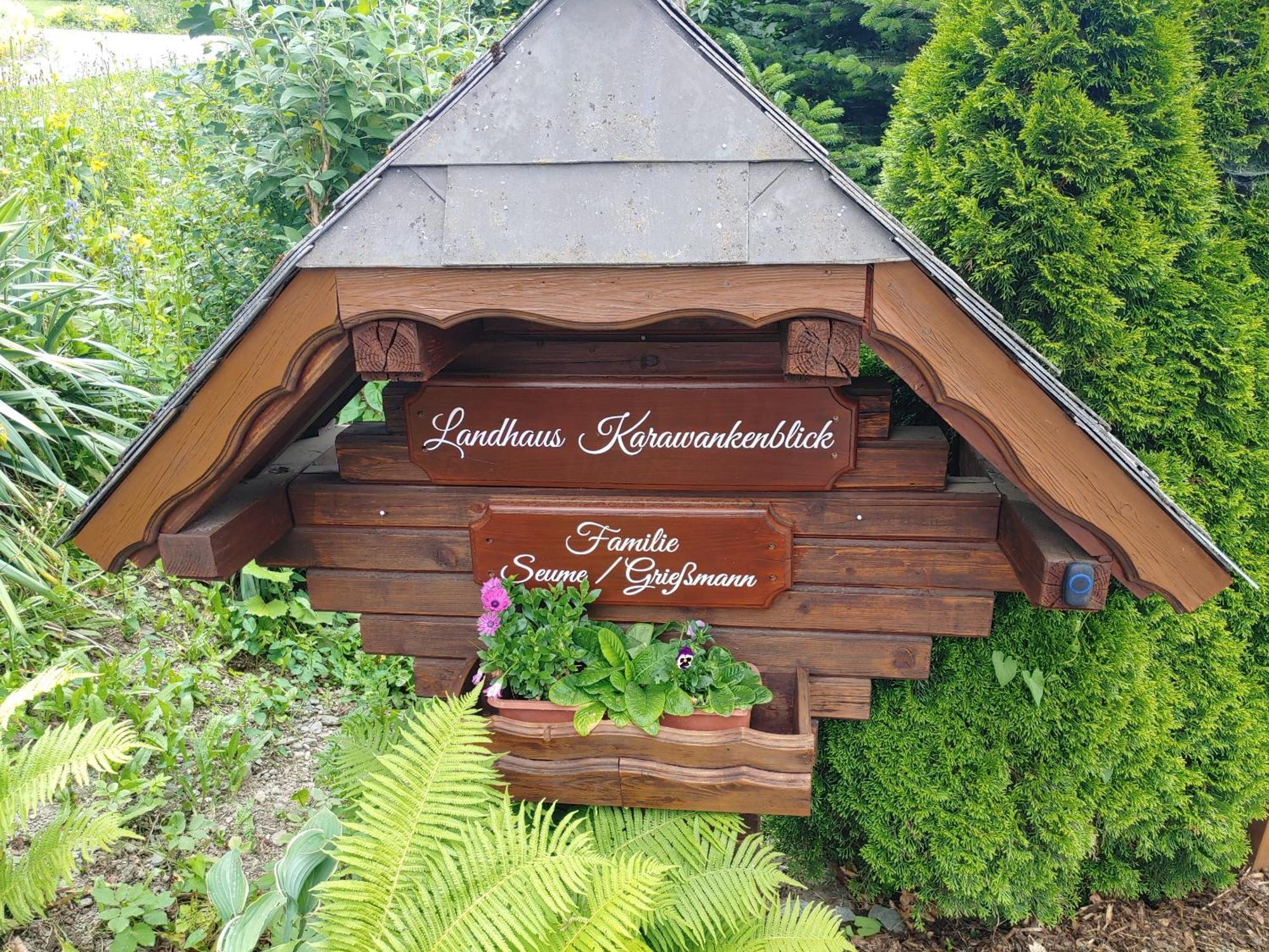 Landhaus Karawankenblick Himmelberg Bagian luar foto