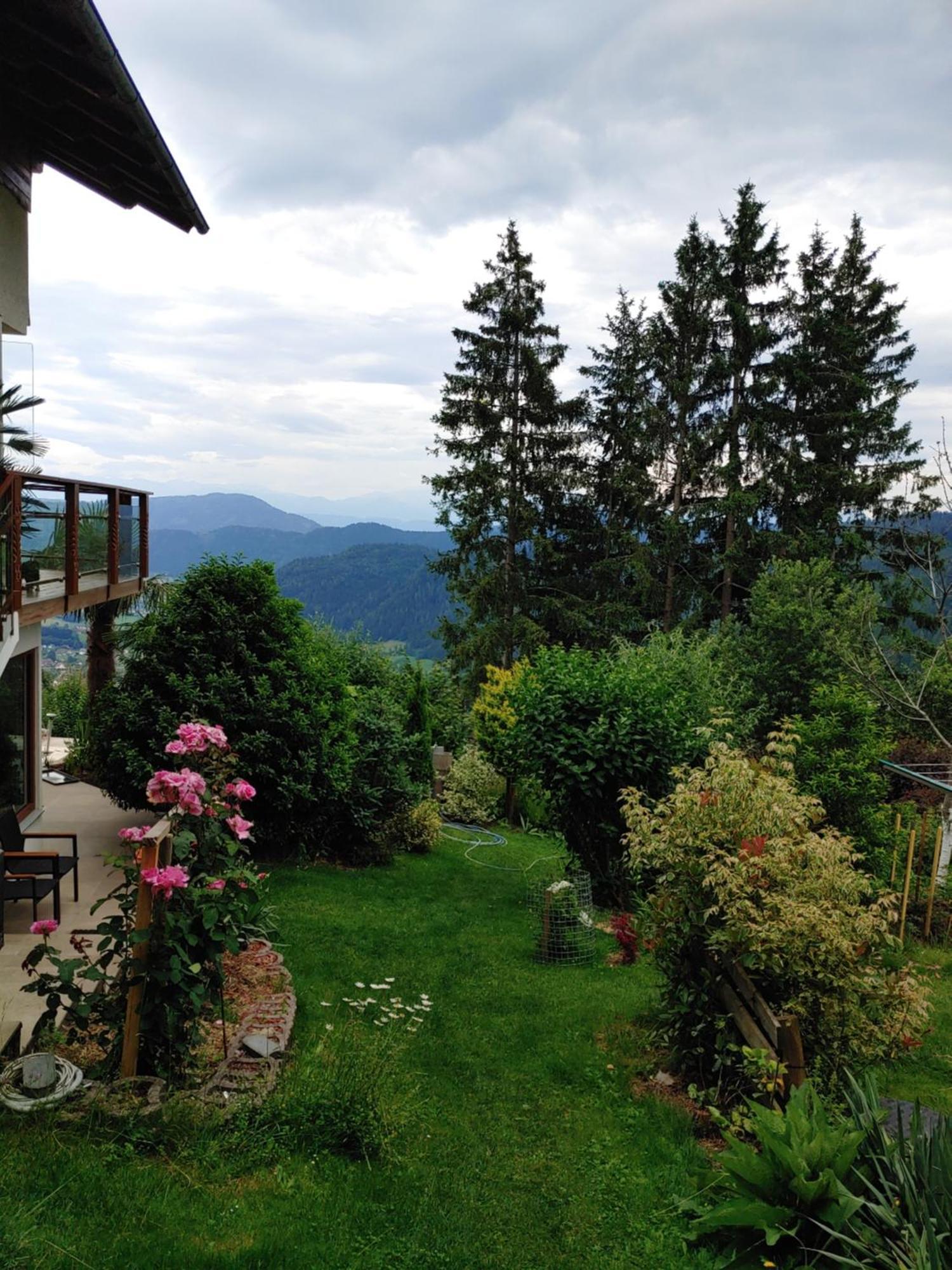 Landhaus Karawankenblick Himmelberg Bagian luar foto